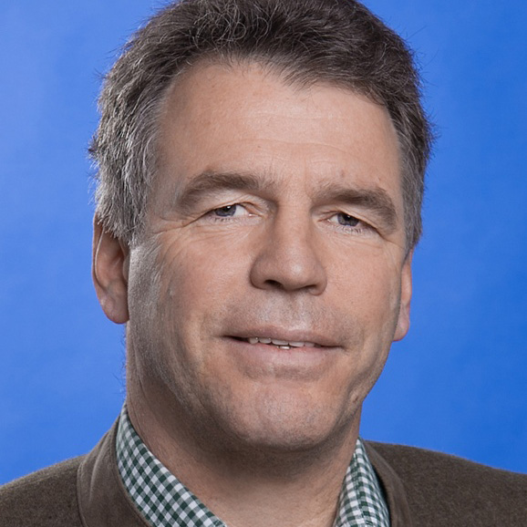  Lutz Schrder