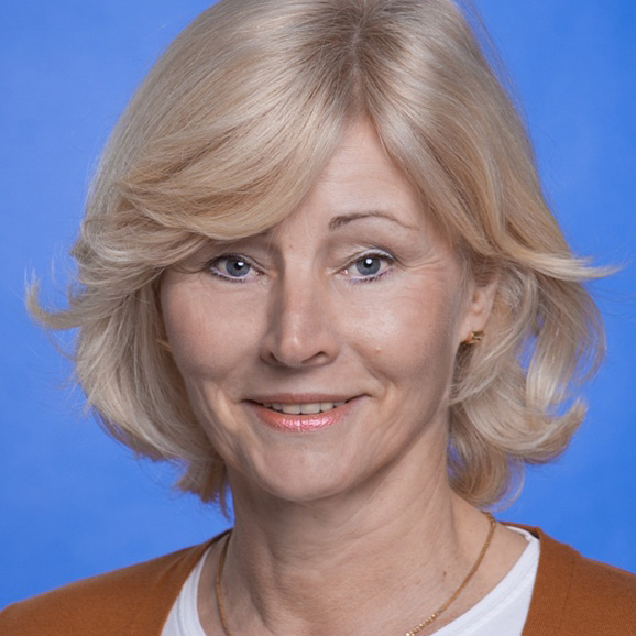  Monika Frhlich